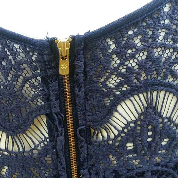 3/$50 Lilly Pulitzer dress size small - Picture 6 of 7